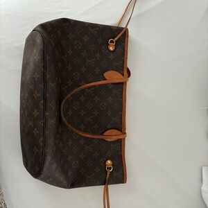 Authentic Louis Vuitton Neverfull MM